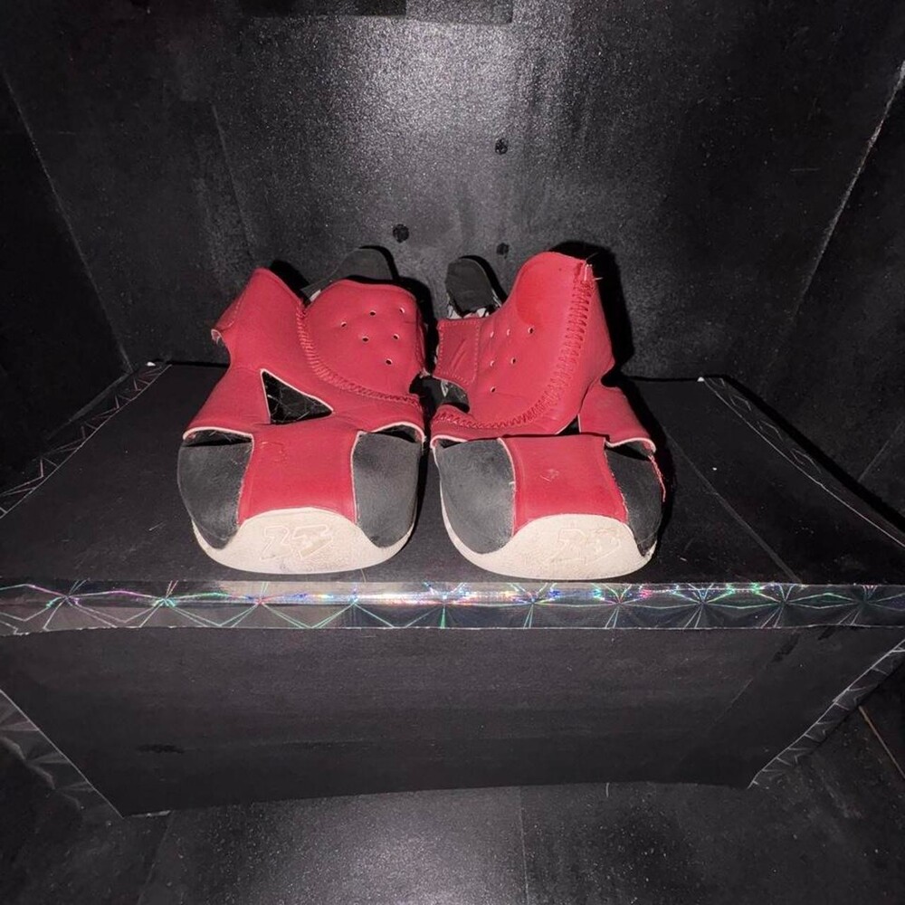 Nike Jordan Flare (PS) Gym Red Black Water Sandals Kids Size 11C